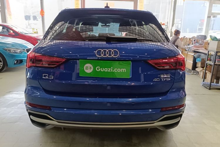 Audi Q3 2019 car image #6