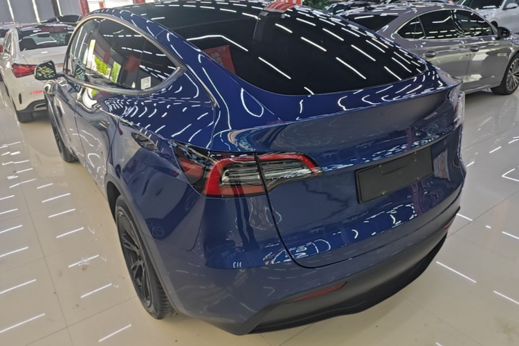 Tesla Model Y 2021 #7 Tesla Model Y 2021 car image #7