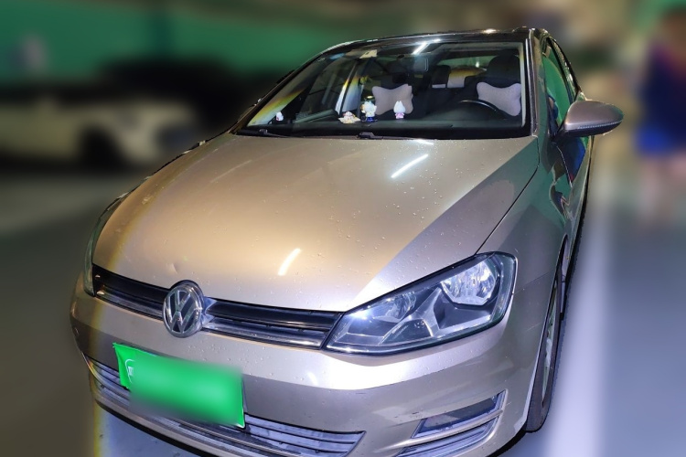 Volkswagen Golf 2015 car image #2