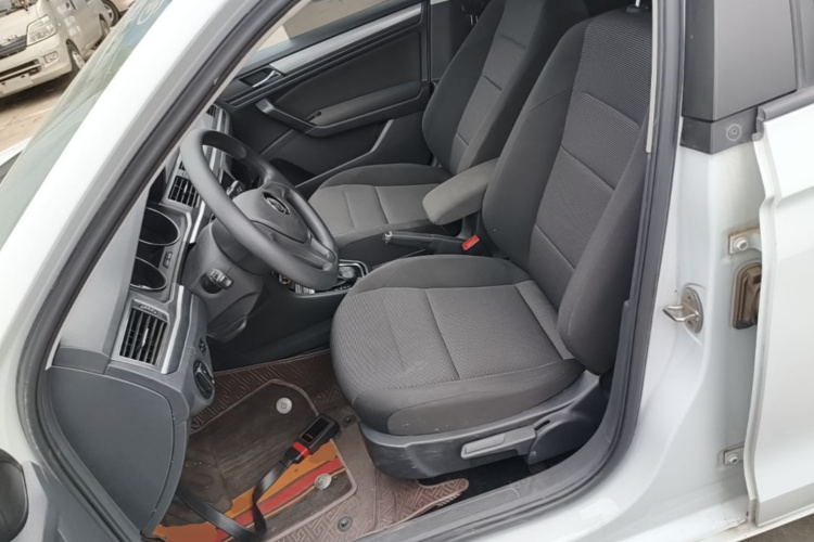 Volkswagen Bora 2023 car image #19
