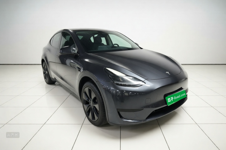 Tesla Model Y 2024 #4 Tesla Model Y 2024 car image #4