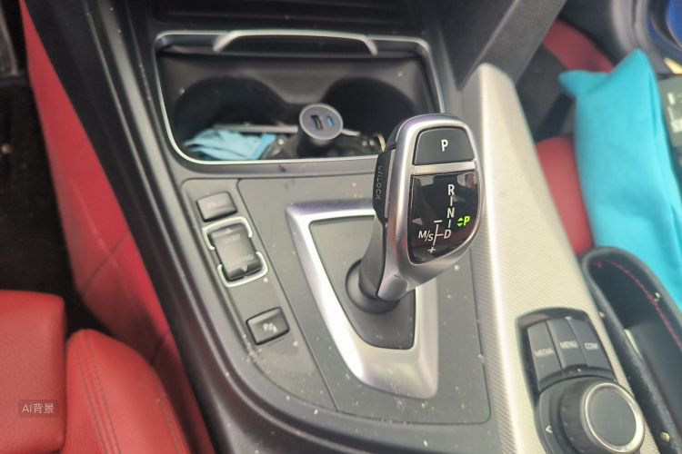 BMW 3 Series 2018 #16 BMW 3 Series 2018 immagine di auto #16