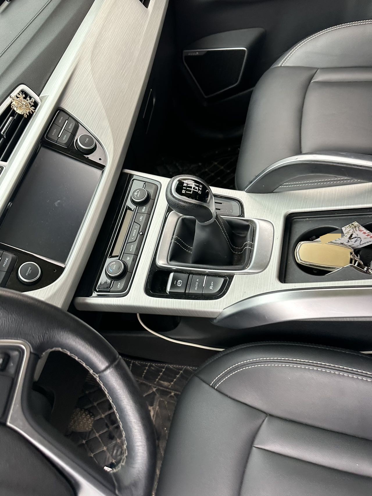 GEELY Boyue 2019 #4 GEELY Boyue 2019 car image #4