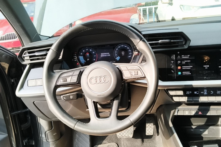 Audi A3 2021 immagine di auto #11