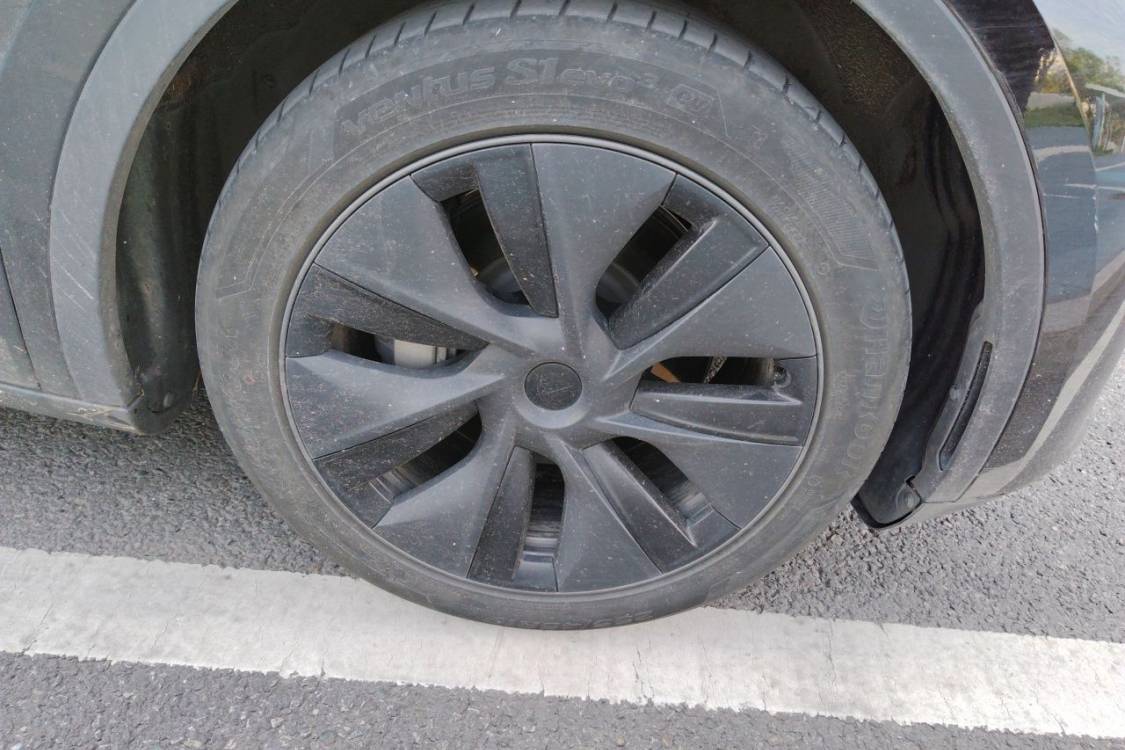 Tesla Model Y 2024 #9 Tesla Model Y 2024 immagine di auto #9