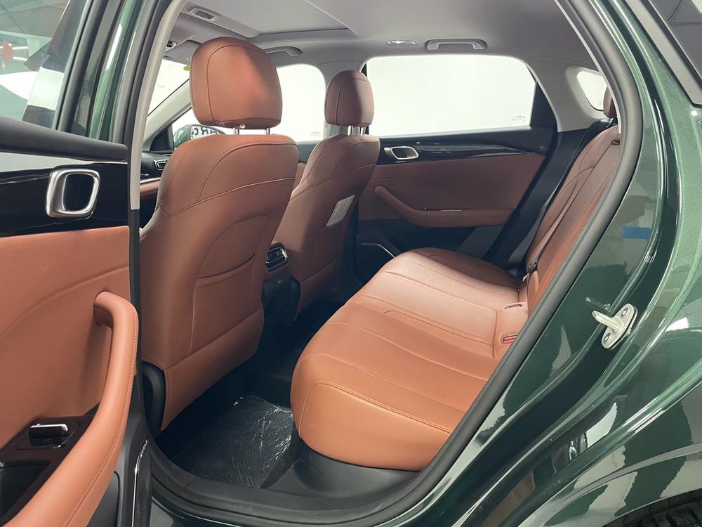 GEELY Emgrand 2026 car image #14