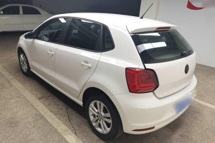 Volkswagen Polo 2015 #5 Volkswagen Polo 2015 car image #5