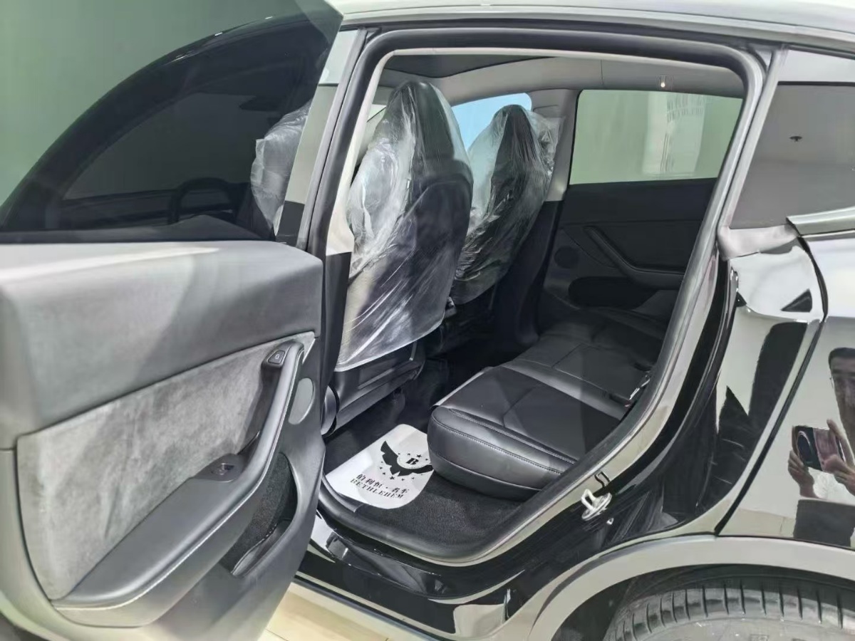 Tesla Model Y 2023 #6 Tesla Model Y 2023 car image #6