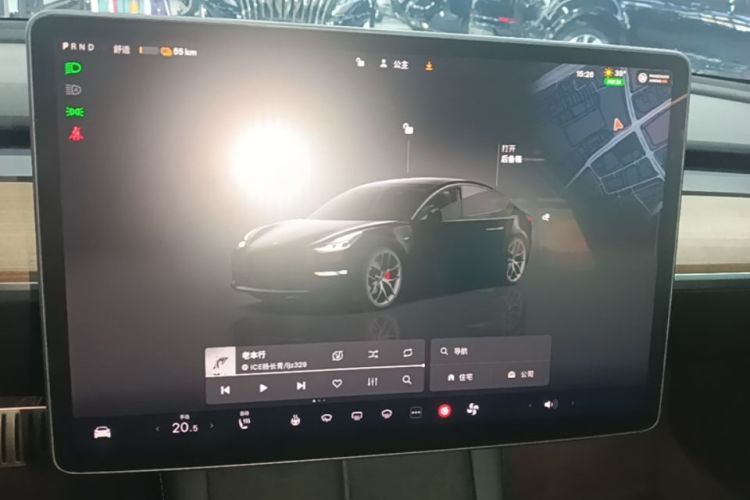 Tesla Model 3 2022 immagine di auto #21