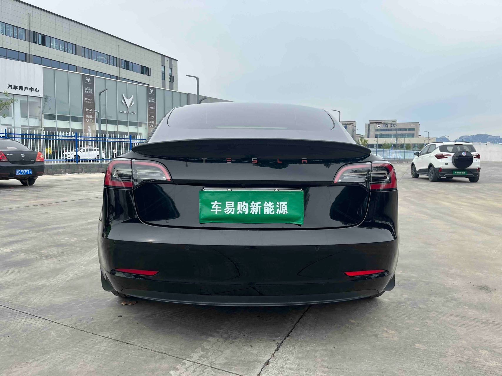 Tesla Model 3 2023 car image #6