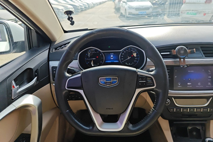 GEELY Emgrand 2018 car image #13
