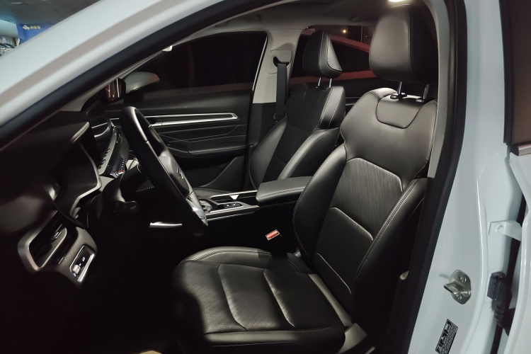 GEELY Emgrand 2023 #13 GEELY Emgrand 2023 car image #13