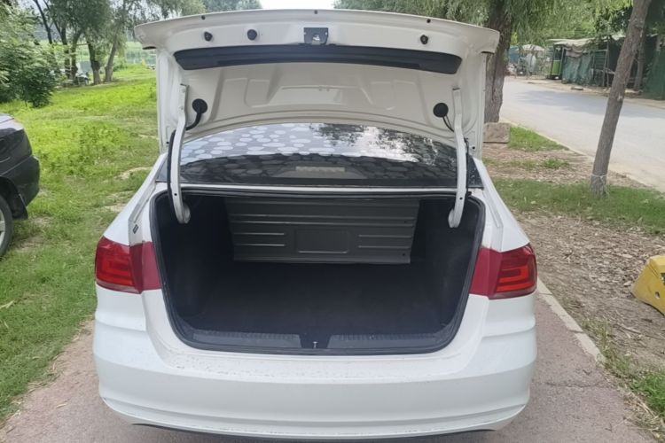 Volkswagen Santana 2019 car image #21
