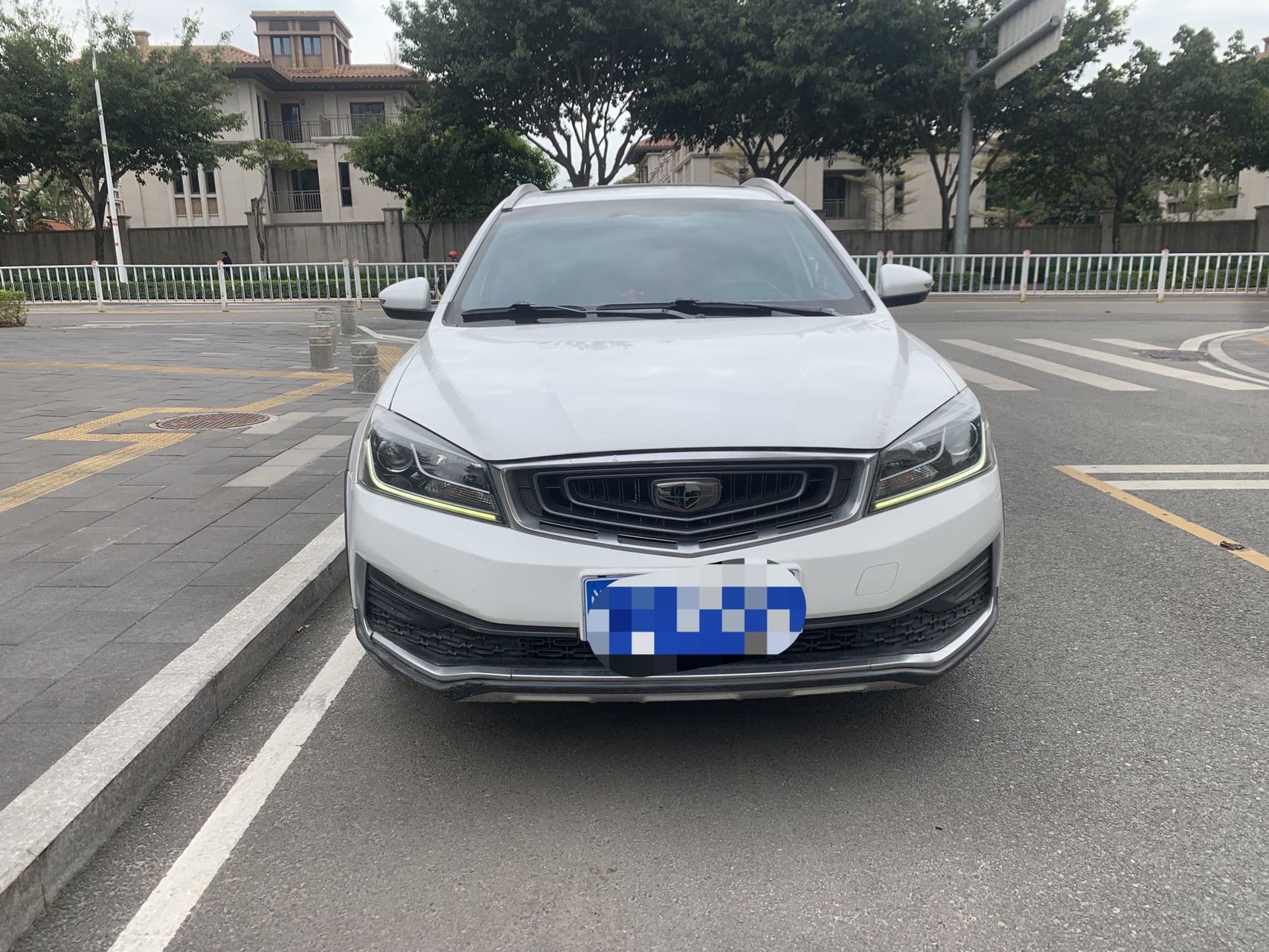 GEELY Emgrand 2018 #2 GEELY Emgrand 2018 صورة سيارة #2