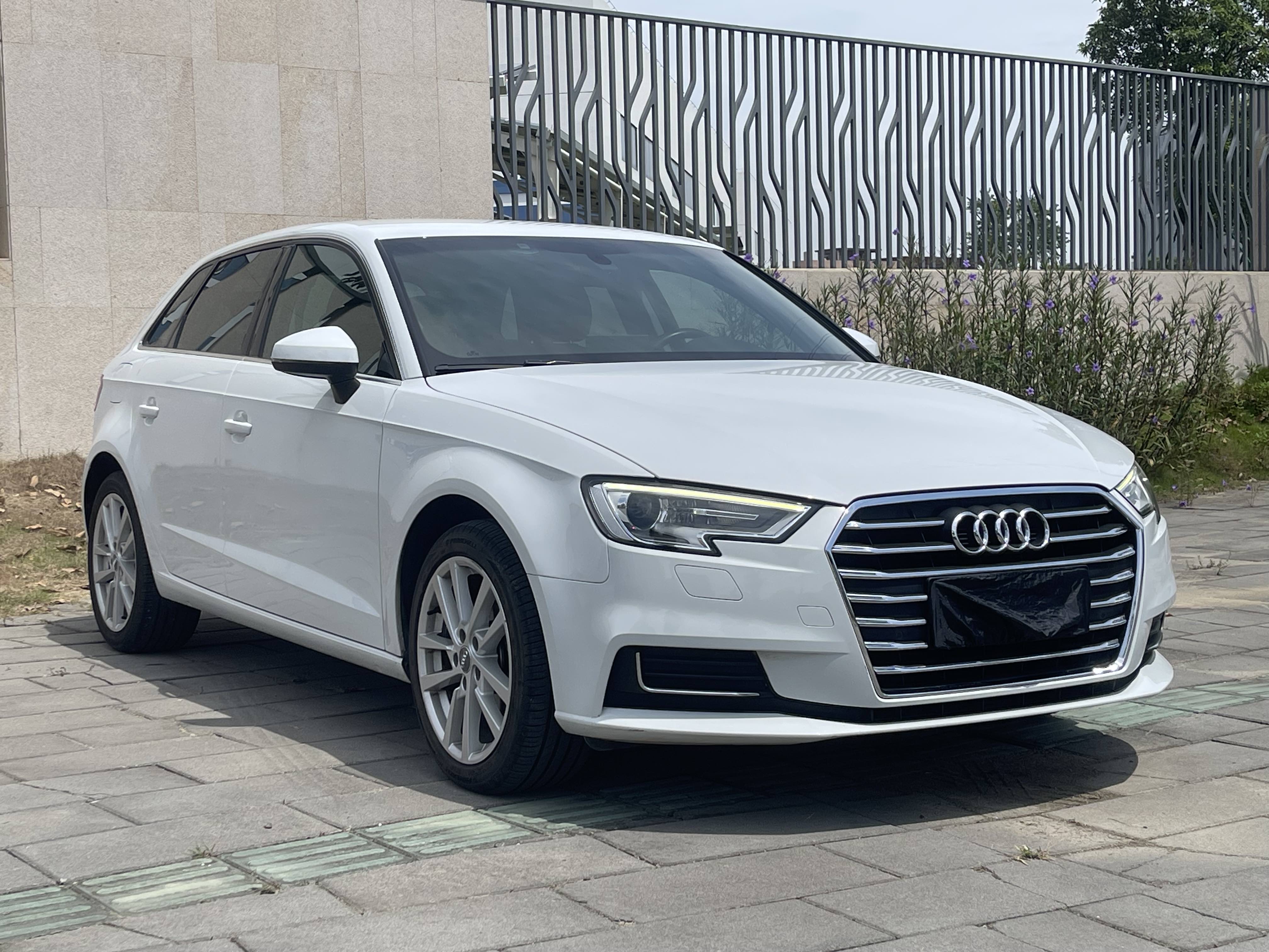 Audi A3 2019 car image #5