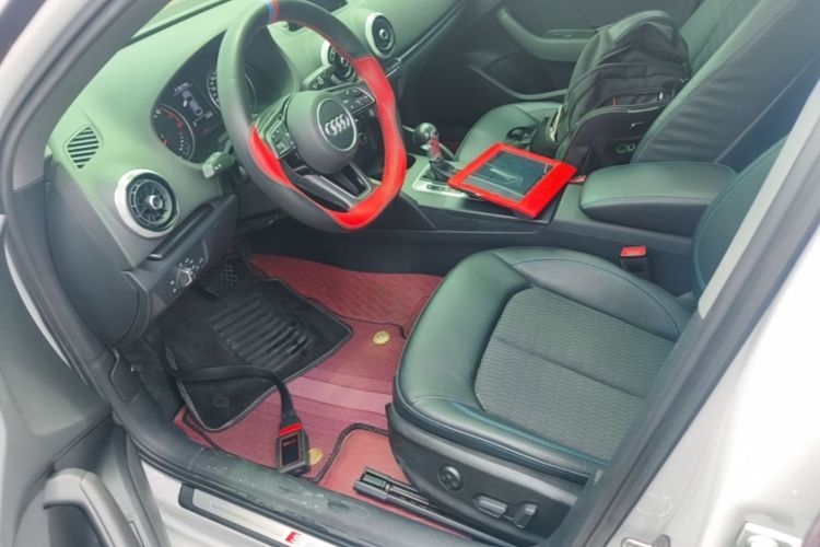 Audi A3 2019 immagine di auto #15