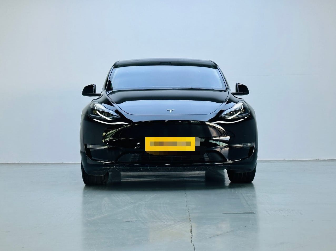 Tesla Model Y 2021 car image #2