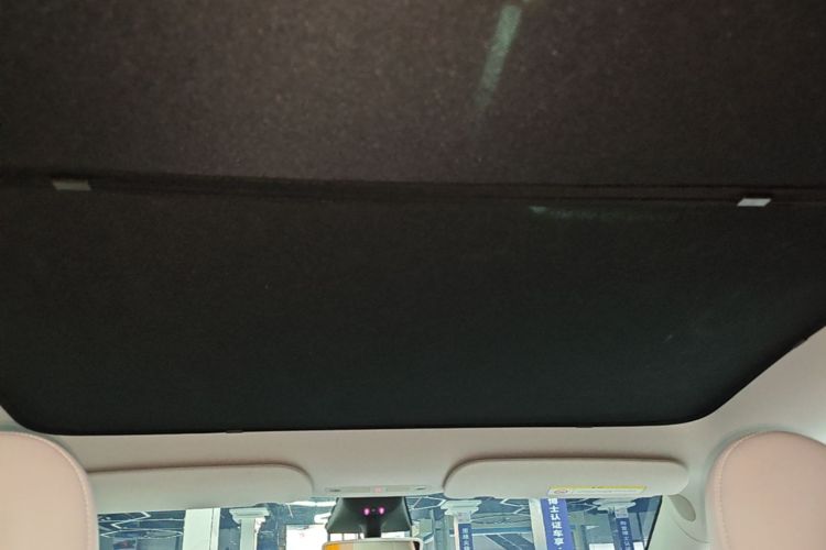 Tesla Model Y 2023 #18 Tesla Model Y 2023 car image #18
