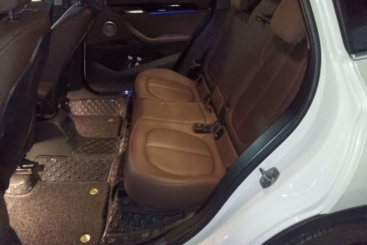 BMW X1 2021 car image #10