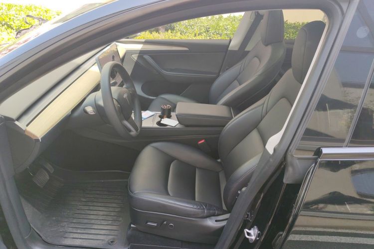 Tesla Model Y 2023 #15 Tesla Model Y 2023 car image #15