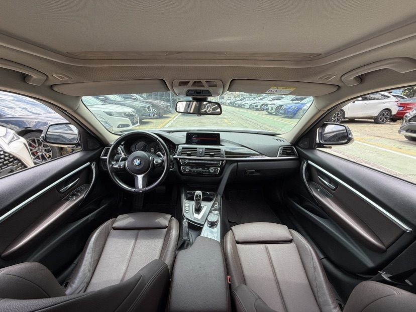 BMW 3 Series 2018 #6 BMW 3 Series 2018 car image #6