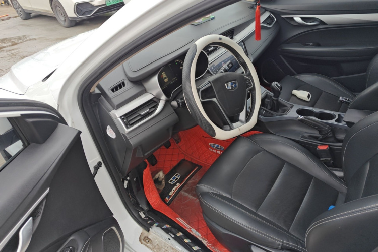GEELY Emgrand 2019 car image #16