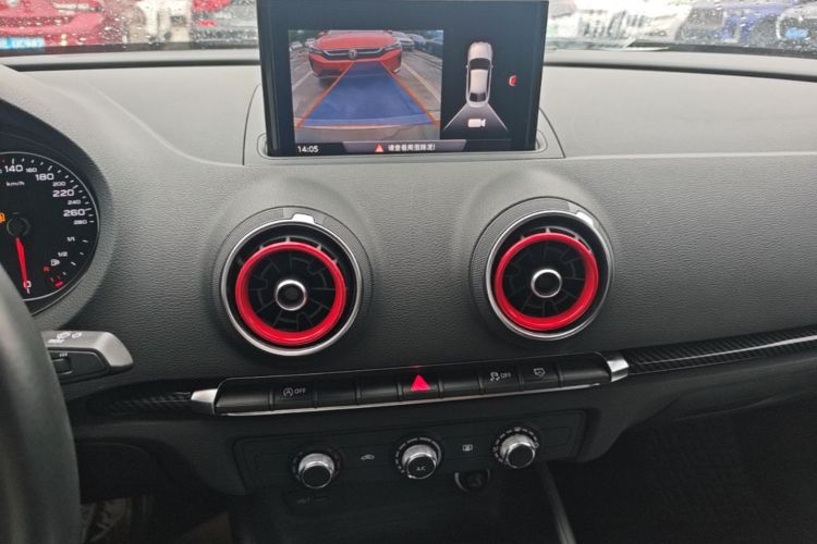 Audi A3 2019 car image #13