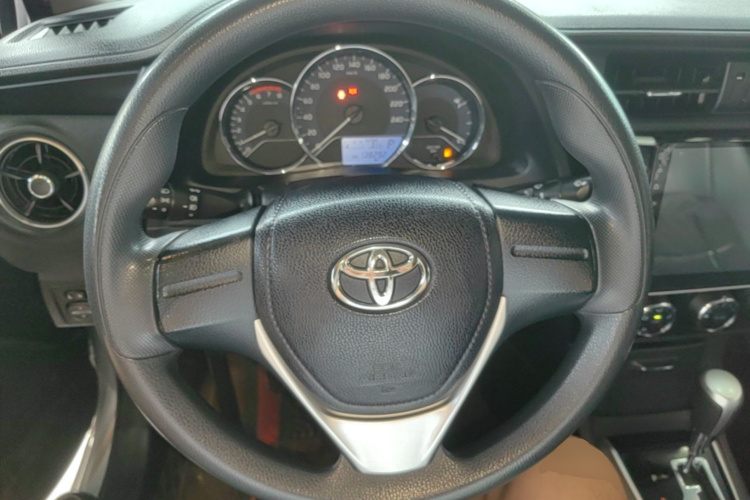 Toyota Corolla 2019 #11 Toyota Corolla 2019 car image #11