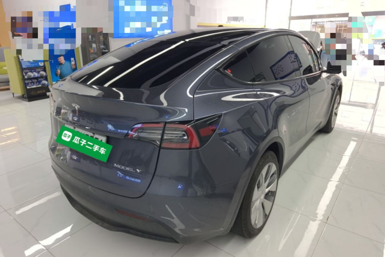 Tesla Model Y 2023 car image #7