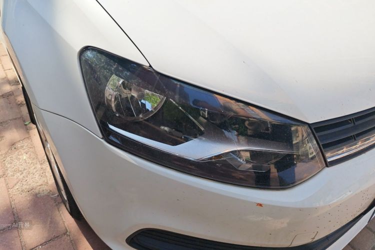 Volkswagen Polo 2015 car image #8