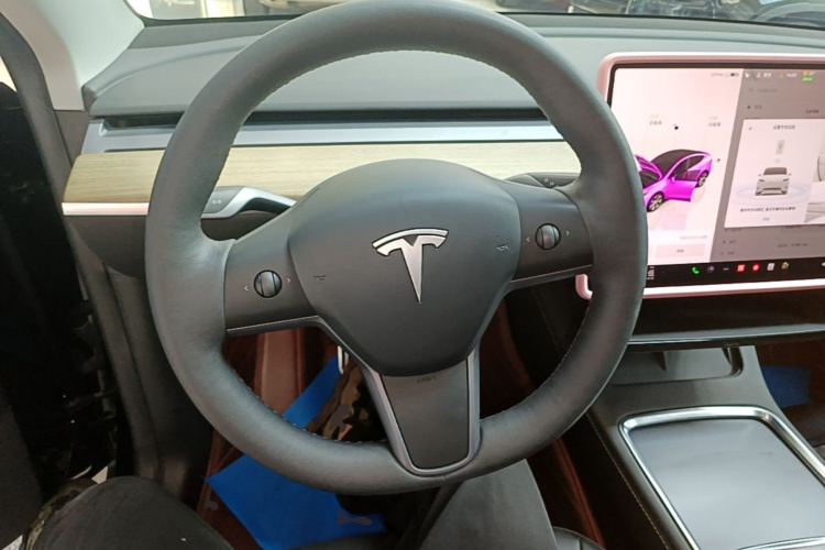 Tesla Model Y 2023 #11 Tesla Model Y 2023 immagine di auto #11