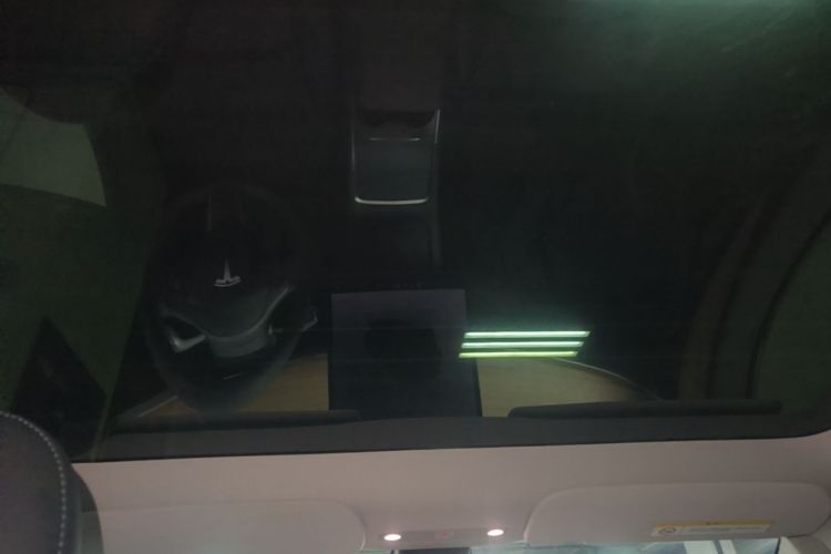 Tesla Model Y 2022 car image #18