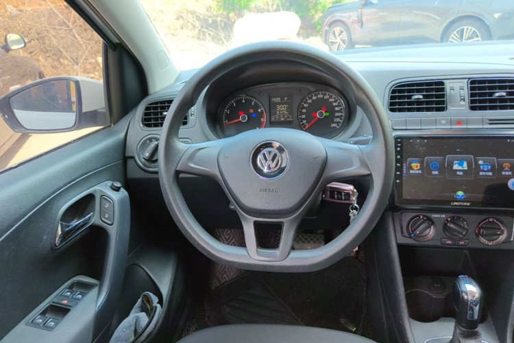 Volkswagen Polo 2018 image de voiture #11
