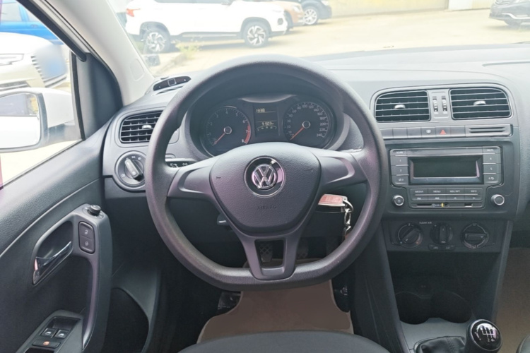 Volkswagen Polo 2017 #15 Volkswagen Polo 2017 car image #15