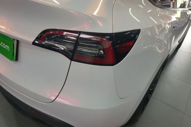 Tesla Model Y 2022 #8 Tesla Model Y 2022 car image #8