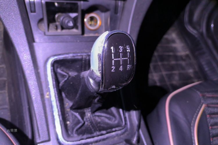 GEELY Emgrand 2016 car image #16