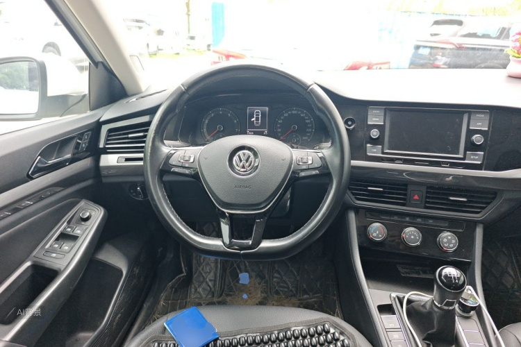 Volkswagen Bora 2020 car image #12