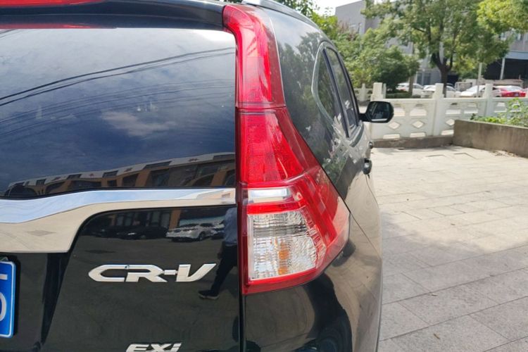 Honda CR-V 2015 #8 Honda CR-V 2015 car image #8