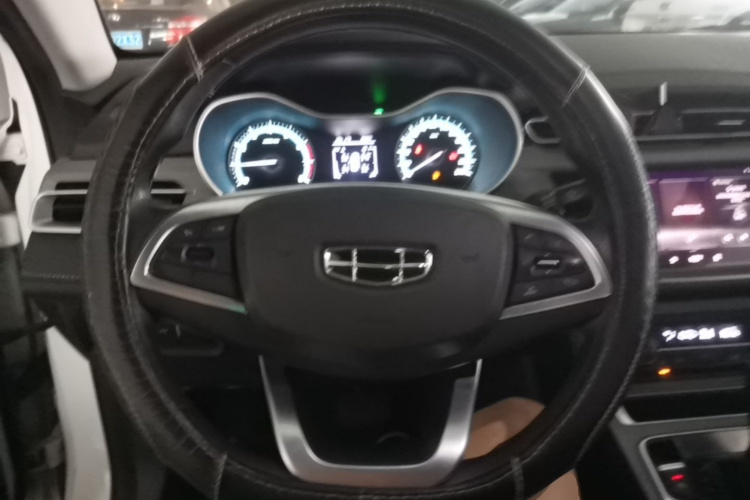 GEELY Emgrand 2022 car image #11