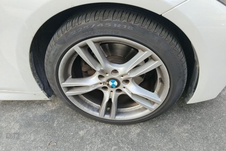 BMW 3 Series 2019 #9 BMW 3 Series 2019 car image #9