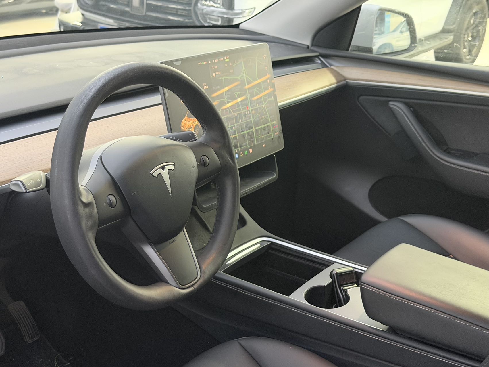 Tesla Model Y 2021 #4 Tesla Model Y 2021 image de voiture #4