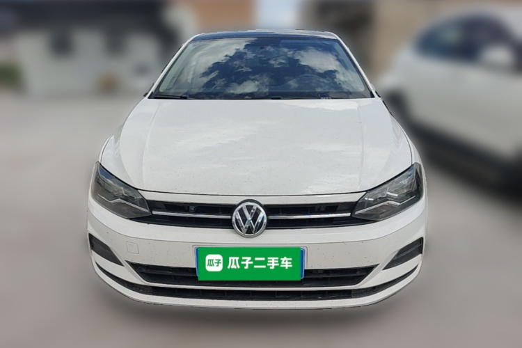 Volkswagen Polo 2020 car image #3