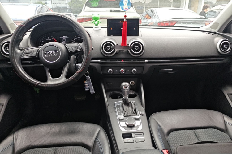 Audi A3 2018 #11 Audi A3 2018 car image #11