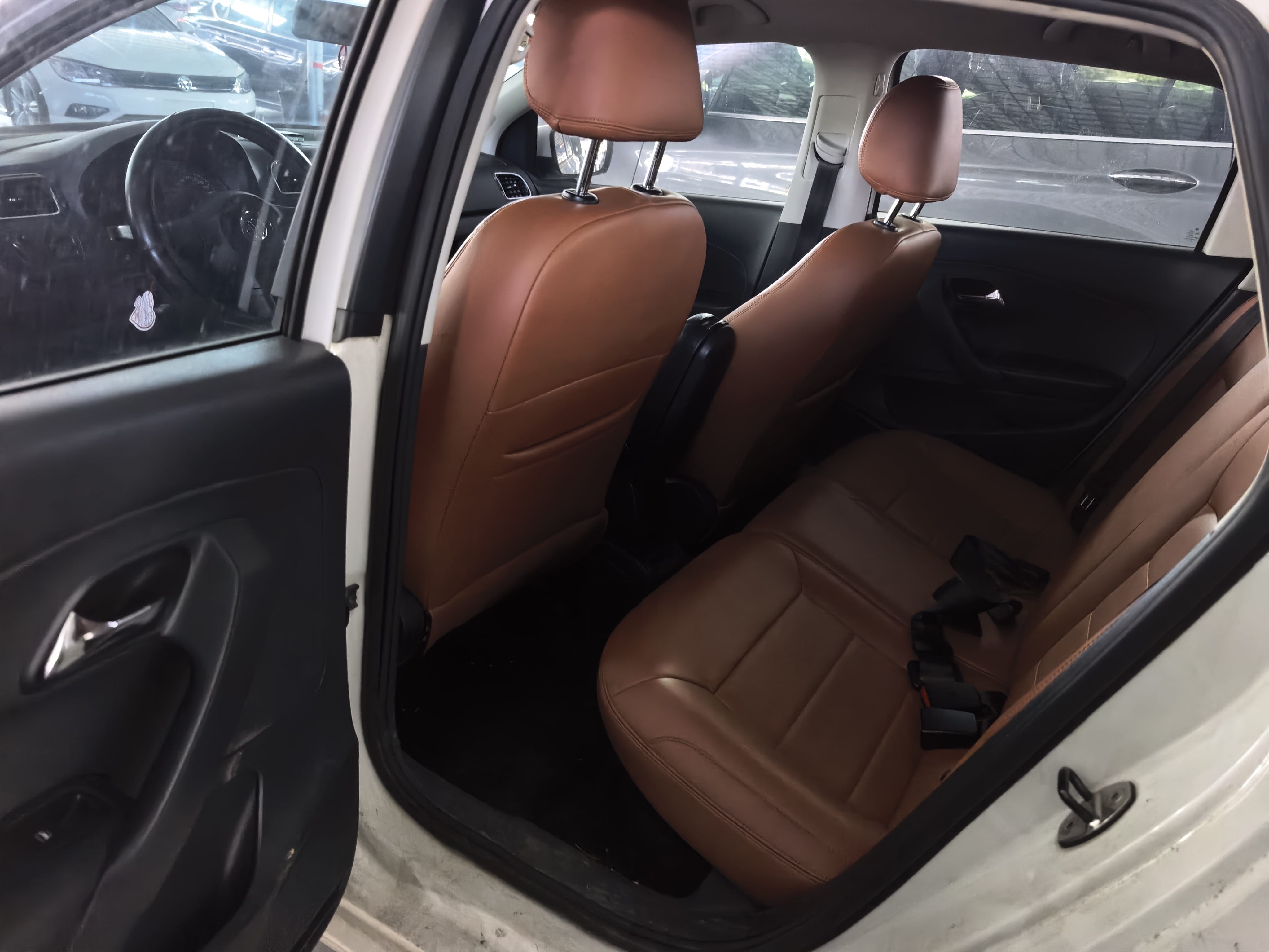 Volkswagen Polo 2013 car image #7