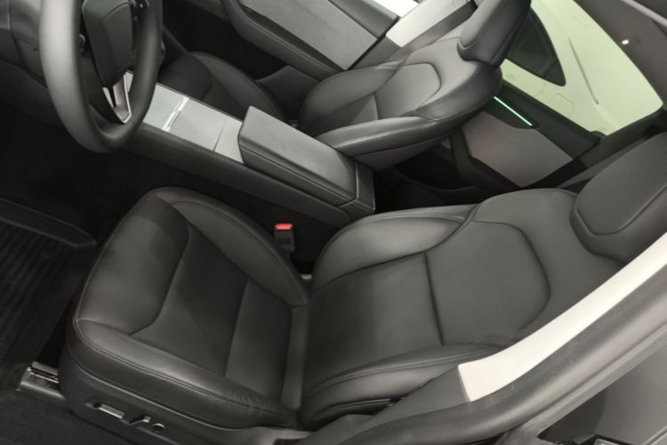 Tesla Model Y 2025 #15 Tesla Model Y 2025 car image #15