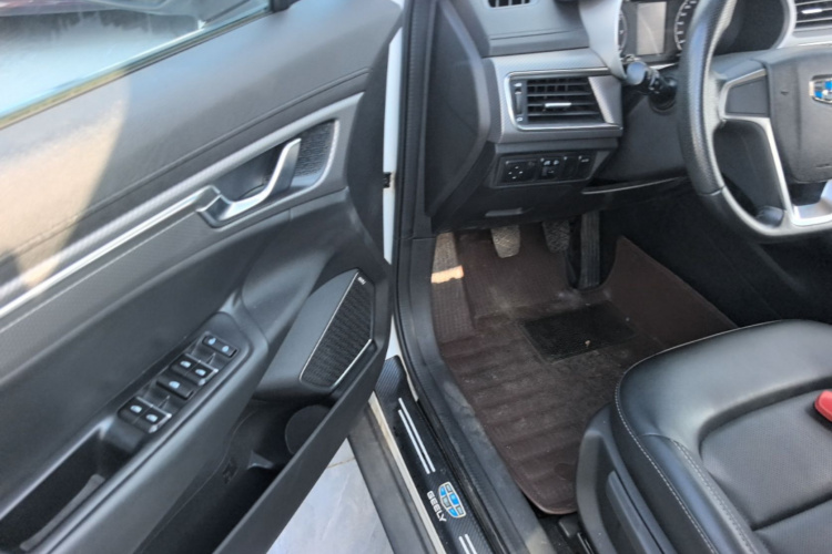 GEELY Emgrand GS 2016 car image #16