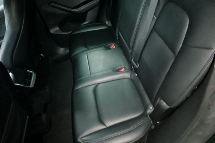 Tesla Model Y 2024 #17 Tesla Model Y 2024 car image #17