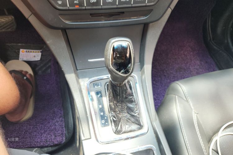 GEELY Emgrand 2018 car image #16