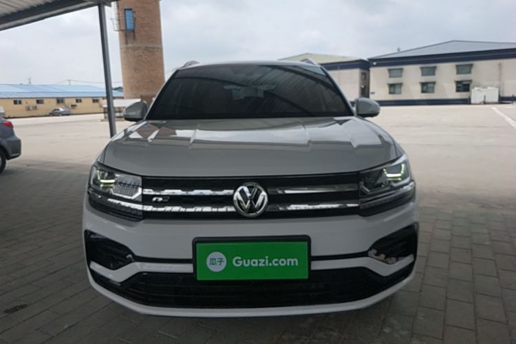 Volkswagen Tharu 2019 car image #3