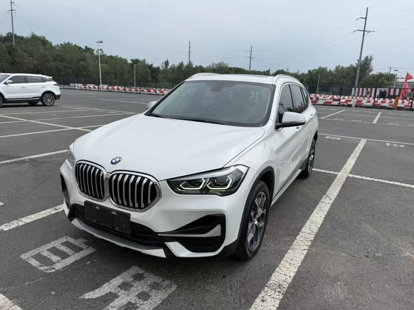 2023 2023 immagine di auto
